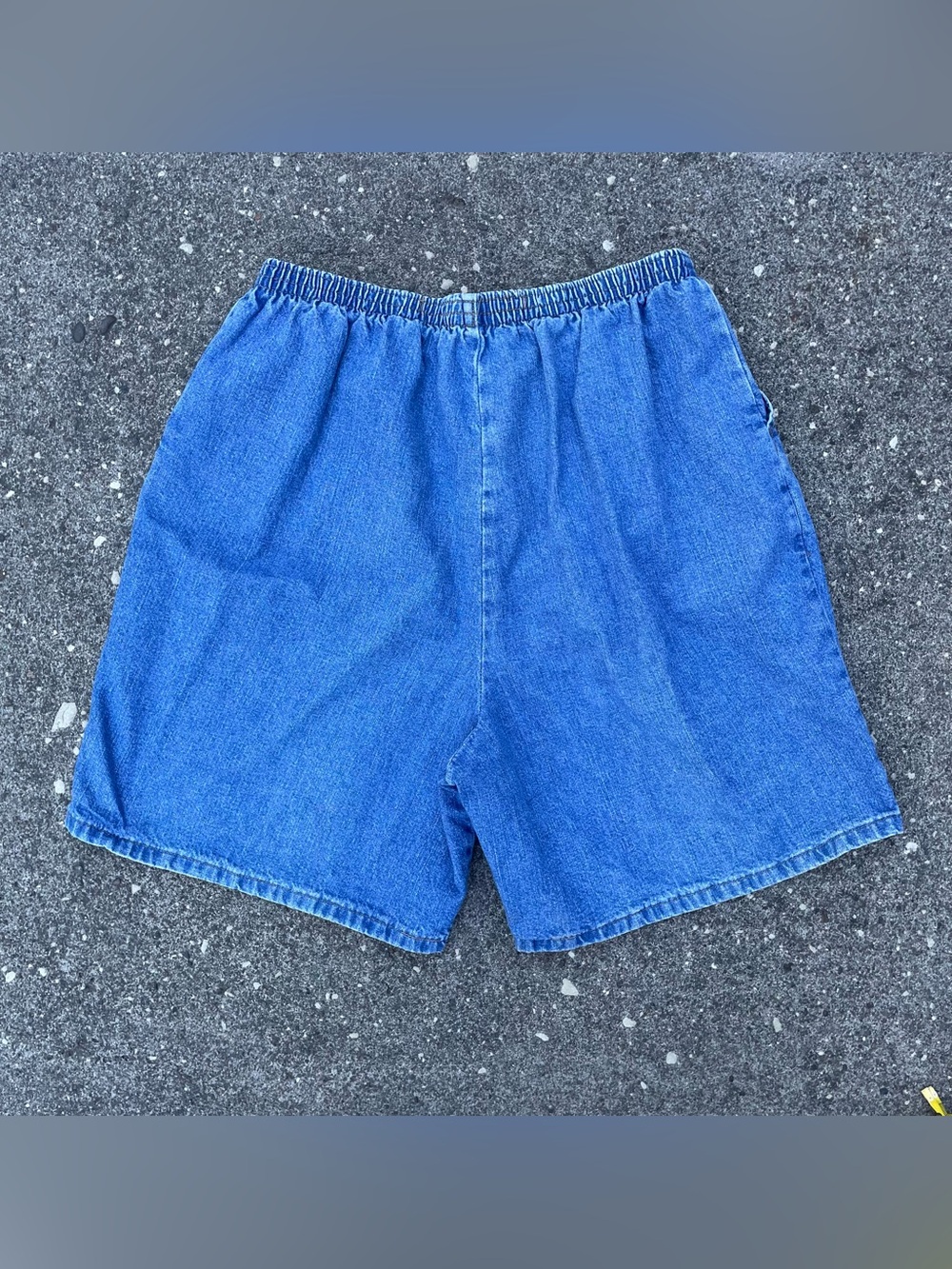 Vintage 90s Chic relaxed denim shorts size 28 - Picture 3 of 7